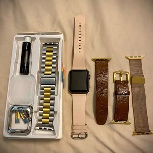 ✖️SOLD✖️Apple Watch 42mm Series 1 with extra bands